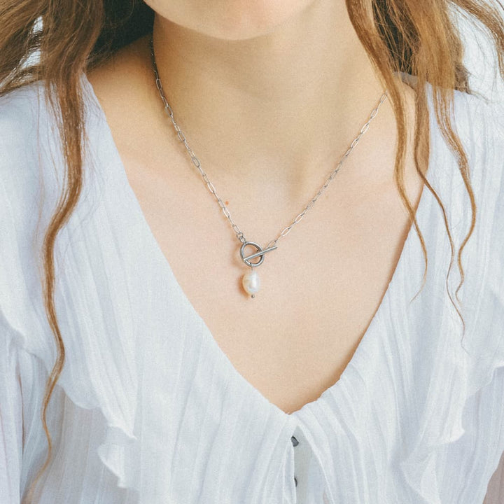 T-Bar Pearl Necklace n6