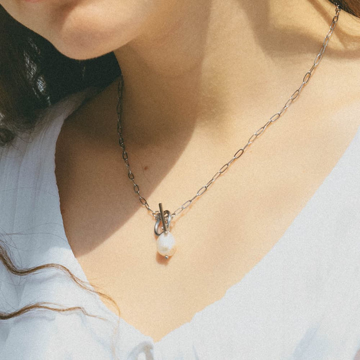 T-Bar Pearl Necklace n6