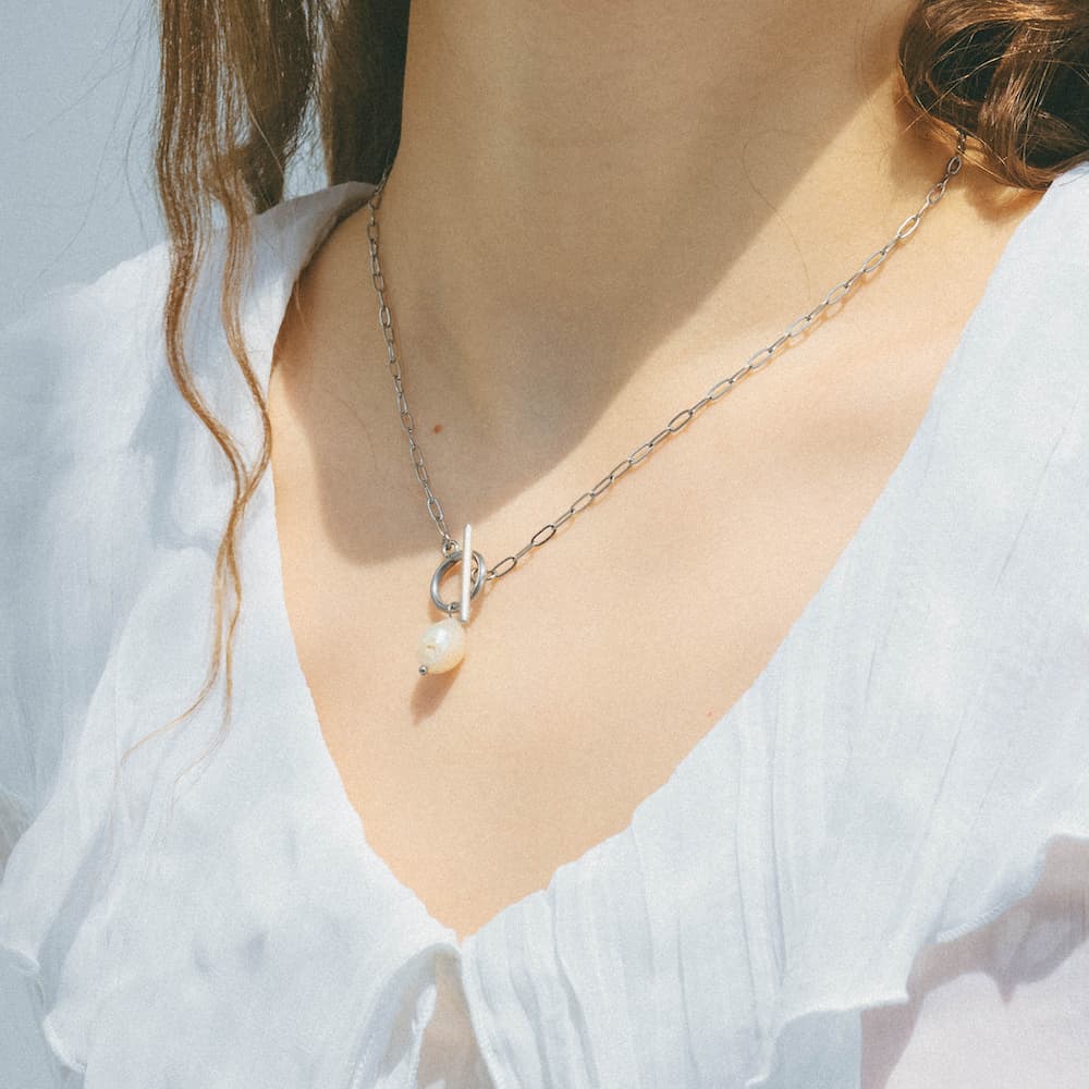 T-Bar Pearl Necklace n6
