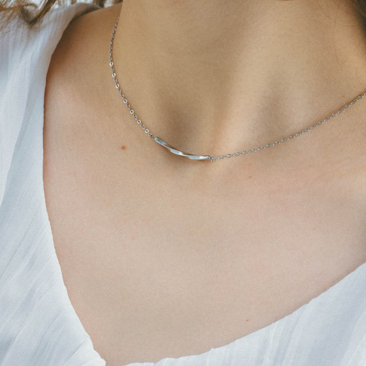 Arc Bar Necklace n9