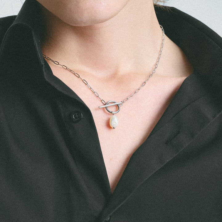 T-Bar Pearl Necklace n6